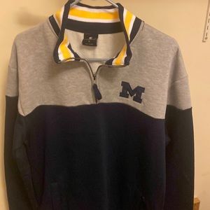 Pull over Michigan sweatshirt